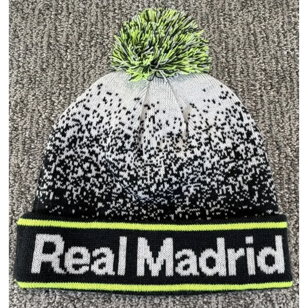 Real Madrid Licensed Winter Beanie Hat Tossle Cap With Pom One Size Fits‎ Most